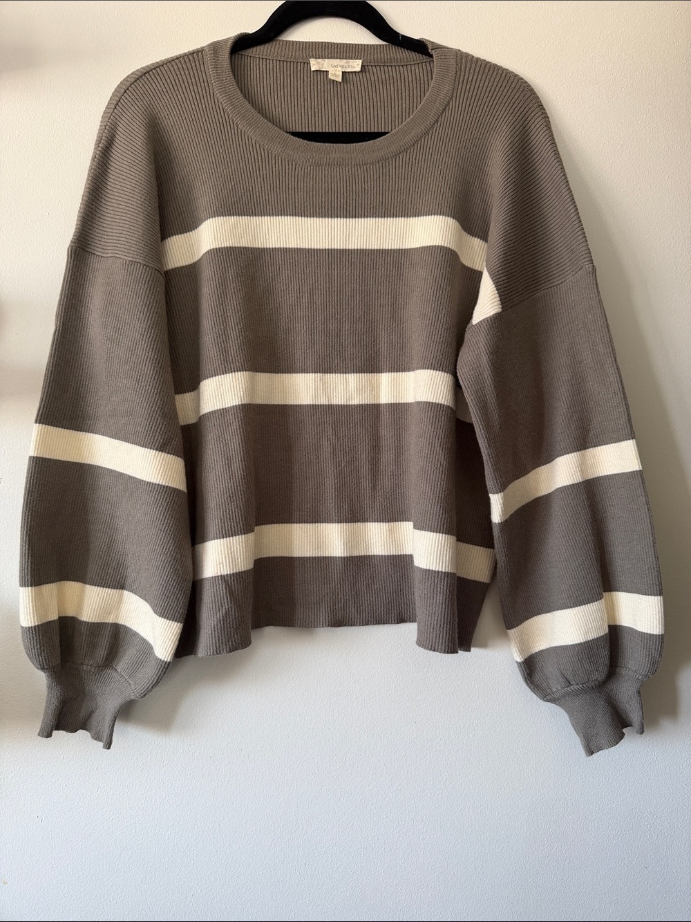 Endless Blu|Neutral Sage & Cream Striped Knit Sweater w/ Balloon sleeves|Large